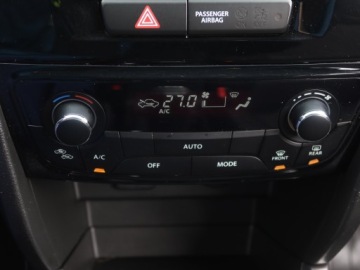 Suzuki Vitara III SUV Facelifting 1.0 BoosterJet 111KM 2019 Suzuki Vitara 1.0 BoosterJet, Salon Polska, zdjęcie 12