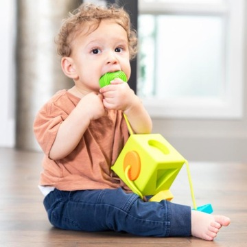 FAT BRAIN TOYS Сортер Oombee Cube