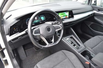 Volkswagen Golf VIII Variant 2.0 TDI 150KM 2022 Volkswagen Golf SalonPL TDI 150KM DSG Pakiety SideAssist Czujniki ACC ALU, zdjęcie 8