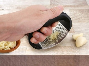 ЧЕСНОЧНЫЙ ПРЕСС РУЧНАЯ СОКОВЫЖИМКА ИЗМЕЛЬЧИТЕЛЬ РУЧКА ДРОБИЛКА СКВЕР