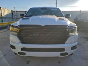  RAM 1500 Laramie 2023 5.7 Benzyna 395KM, zdjęcie 5