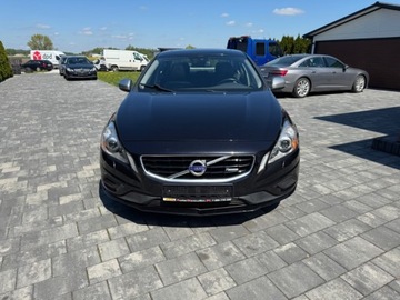Volvo S60 II Sedan 3.0 T6 304KM 2012 Volvo S60 3.0 Benz T6 R-DESIGN Bogata Wersja 3.0 Benzyna 304KM, zdjęcie 1