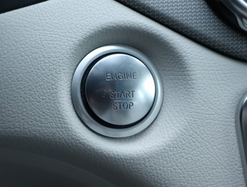 Mercedes GLA I Off-Roader Facelifting 1.6 200 156KM 2018 Mercedes GLA GLA 200, Salon Polska, Automat, zdjęcie 17