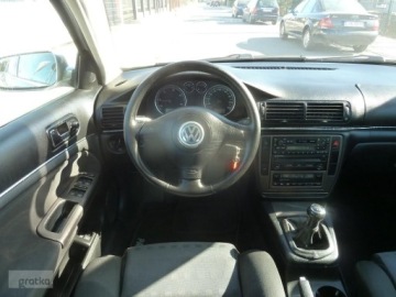 Volkswagen Passat B5 Sedan 1.9 TDI 130KM 2001 Volkswagen Passat Volkswagen Passat B5 Highline Klimatronik Zmieniarka Zar, zdjęcie 6