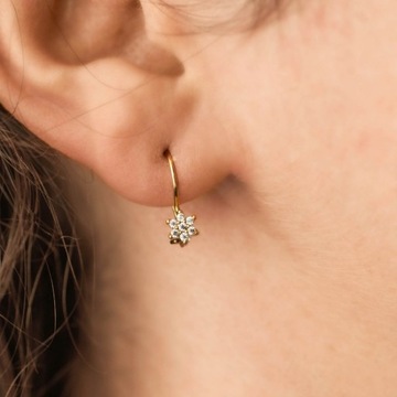 СЕРЬГИ С ЦВЕТАМИ НА ПЕТЛИ 585 ПРОБЫ