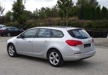Opel Astra J Sports Tourer Facelifting 1.6 CDTI ecoFLEX 110KM 2015 Opel Astra 1.6 CDTI 110KM Okazja Sprowadzony Oplacony 1.6 Diesel 110KM, zdjęcie 7