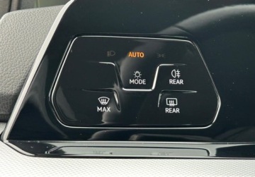 Volkswagen Golf VIII Hatchback 1.0 TSI 110KM 2021 Volkswagen Golf Basic Pakiet Comfort, FV 23, ACC, Czujniki parkowania, Di, zdjęcie 19