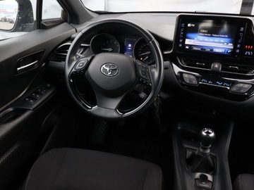 Toyota C-HR I Crossover 1.2L Turbo 116KM 2018 Toyota C-HR 1.2 Turbo, Salon Polska, Serwis ASO, zdjęcie 6