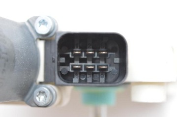 MERCEDES C180 CL203 2006 RHD PŘEDNÍ LEVÝ MOTOR ZVEDAČ OKNO