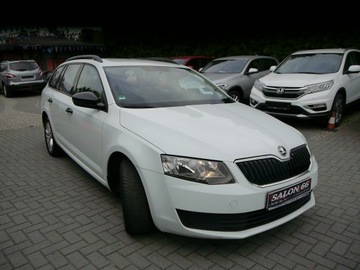 Skoda Octavia III Kombi 1.6 TDI CR DPF 105KM 2015 Škoda Octavia Skoda Octavia 1.6tdi ASO, zdjęcie 8