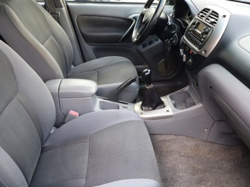 Toyota RAV4 II 2.0 16V D-4D 116KM 2002 Toyota RAV 4 2.0 D-4D , 4X4, Klima,ALU, zdjęcie 8