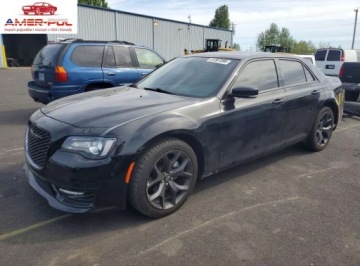 Chrysler 300C II 2022 Chrysler 300 Touring L 2022 3.6 Benzyna 292KM