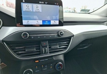 Ford Focus IV Kombi 1.0 EcoBoost 125KM 2019 Ford Focus 1.0 EcoBoost Trend Edition Benzyna 125KM, zdjęcie 22