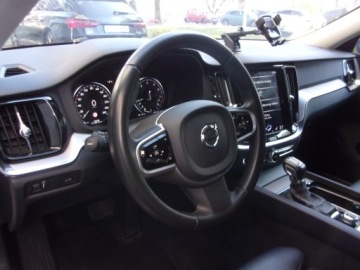 Volvo V60 II  2019 VOLVO V60-T6 Salon PL, zdjęcie 24