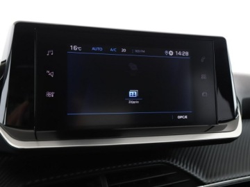 Peugeot 2008 II SUV 1.2 PureTech 100KM 2022 Peugeot 2008 klima auto kamera i czujniki, zdjęcie 23