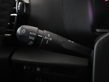 Citroen C4 III SUV 1.2 PureTech 130KM 2020 Citroen C4 klima auyo navi kamera i czujniki, zdjęcie 32