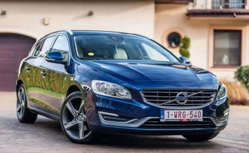 Volvo V60 I Kombi Facelifting 2.0 D4 DRIVE-E 181KM 2015 Volvo V60 Volvo V60 D4 Ocean Race 2.0 Diesel 181KM, zdjęcie 3