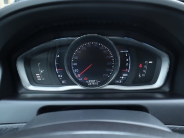 Volvo XC60 I SUV Facelifting 2.0 D4 DRIVE-E 190KM 2015 Volvo XC60 D4, 187 KM, Automat, Skóra, Navi, zdjęcie 10