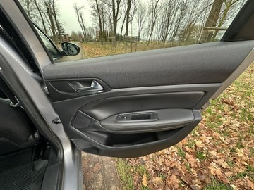 Peugeot 308 II SW 2.0 BlueHDi 150KM 2014 Peugeot 308 SW T9 2.0 HDi 150 KM Manual Navi, zdjęcie 26