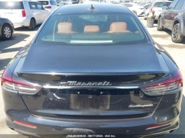 Maserati Quattroporte II 2022 Maserati Quattroporte Modena 2022 3.0l 3.0 Benzyna 424KM, zdjęcie 3