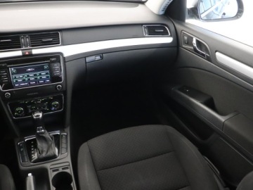 Skoda Superb II Sedan 2.0 TDI CR DPF 170KM 2013 Skoda Superb 2.0 TDI, Salon Polska, 167 KM, DSG, zdjęcie 7