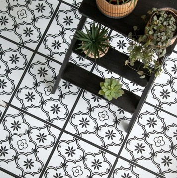 САМОКЛЕЯЩАЯСЯ НАПОЛЬНАЯ ПЛИТКА В МАРОККАНЕ, ПВХ