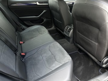 Volkswagen Arteon Shooting Brake R 2.0 TSI 320KM 2023 Volkswagen Arteon 2.0TSI 320KM 4X4 R DSG l DCC, AC, zdjęcie 7