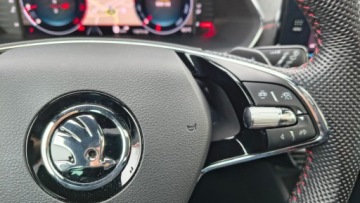 Skoda Octavia IV RS Kombi 2.0 TDI SCR 200KM 2022 Skoda Octavia Combi RS 2.0TDI 200KM Hak Panorama M, zdjęcie 20