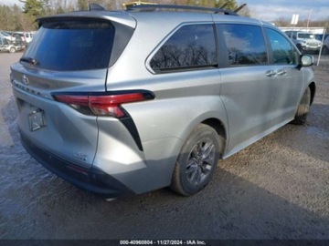 Toyota Sienna III 2022 Toyota Sienna 2022r., 4x4, 2.5L 2.5 Hybryda 245KM, zdjęcie 3