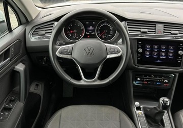 Volkswagen Tiguan II SUV Facelifting 1.5 TSI 150KM 2022 Volkswagen Tiguan Life, ACC, Kamera cofania, Bezwypadkowy, Salon PL, 1 wl., zdjęcie 6