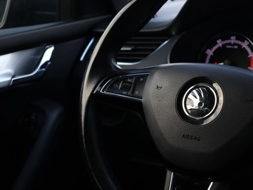 Skoda Octavia III Kombi Facelifting 1.5 TSI ACT 150KM 2018 Skoda Octavia 1.5 TSI, Salon Polska, zdjęcie 19
