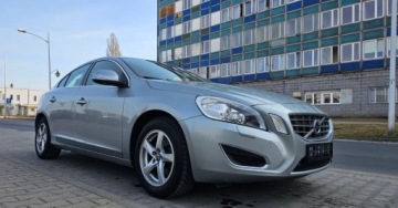 Volvo S60 II Sedan 1.6 D2 115KM 2011 Volvo S60 Bardzo bogata opcja i dobry stan samochodu 1.6 Diesel 115KM, zdjęcie 18