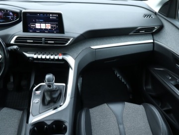 Peugeot 3008 II Crossover 1.2 PureTech 130KM 2018 Peugeot 3008 1.2 PureTech, Skóra, Navi, Klima, zdjęcie 7