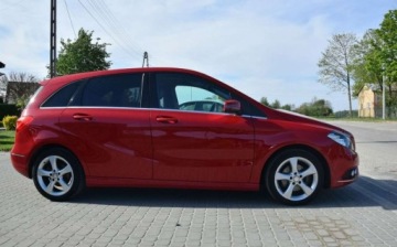 Mercedes Klasa B W246 Sports Tourer 180 CDI BlueEFFICIENCY Edition 109KM 2014 Mercedes-Benz Klasa B 1.5D Navi Kamera Oryginal lakier Sprowadzony Oplacony, zdjęcie 15