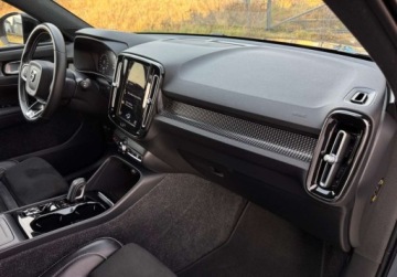 Volvo XC40 2021 Volvo XC 40 2,0 B4 197ps Hybr Multi Led Virtual Tacho Blis Skora Reling Se, zdjęcie 24
