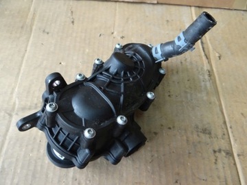AUDI OE 032121111CB TERMOSTAT STŘED CHLADÍCÍ