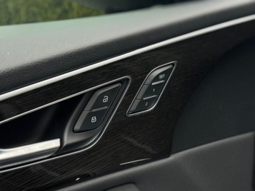 Audi Q8 SUV 3.0 55 TFSI 340KM 2019 Audi Q8 3.0 Benz Quattro Bogate Wyposazenie 3.0 Benzyna 340KM, zdjęcie 14