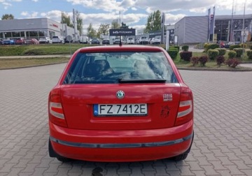 Skoda Fabia I 2005 Skoda Fabia Kupiony w Polsce - ubezpieczony - benzyna - 5 drzwi 1.2 Benzyna, zdjęcie 7