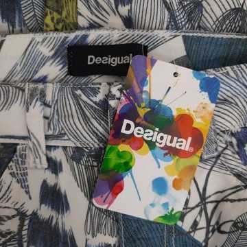 Spodnie DESIGUAL biały jeans z wzorami 34