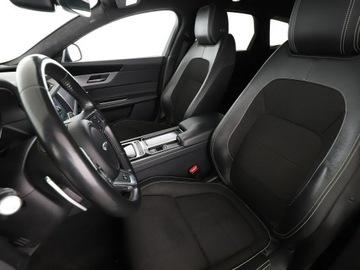 Jaguar XF II Sportbrake 2.0 i4D 180KM 2019 Jaguar XF 20d Automat R-Sport AWD Navi Tempomat, zdjęcie 12