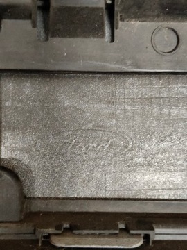 FIESTA MK8 NÁRAZNÍK PŘEDNÍ MASKA