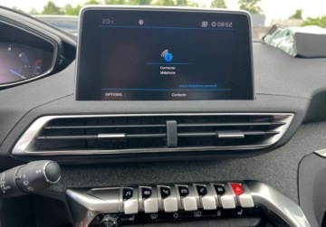 Peugeot 3008 II Crossover 1.5 BlueHDI 130KM 2018 Peugeot 3008 Ektryczne fotele Klimatyzacja automatyczna 1.5 Diesel 130KM, zdjęcie 11