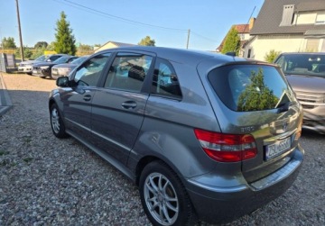 Mercedes Klasa B W245 180 116KM 2010 Mercedes-Benz Klasa B Auto w bardzo dobrym stanie. 1.7 Benzyna 116KM, zdjęcie 2