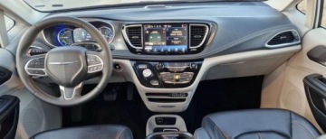 Chrysler Pacifica II 3.6 V6 Hybrid 264KM 2023 Chrysler Pacifica Chrysler Pacifica 3.6 Hybryda Plug-in 264KM, zdjęcie 6