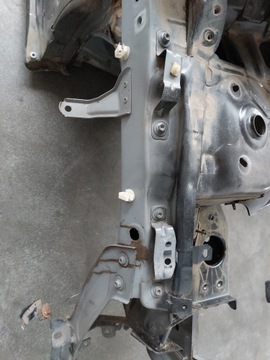 ФАРТУК ПЕРЕДНЕЙ ЧЕТВЕРТИ ПРАВЫЙ RENAULT MEGANE IV