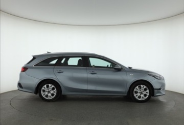 Kia Ceed III Kombi Facelifting 1.5 T-GDI 160KM 2022 Kia Ceed 1.5 T-GDI MHEV, Salon Polska, zdjęcie 5