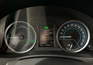 Toyota Auris II Touring Sports Hybrid 135 136KM 2014 Toyota Auris Toyota Auris 1.8 Hybryda 136KM, zdjęcie 21
