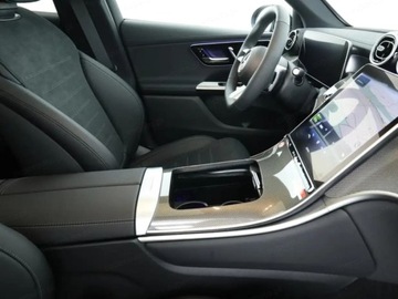 Mercedes GLC C254/X254 2025 GLC Coupe 200 d 4-Matic AMG Line 2.0 (163KM) 2025, zdjęcie 7