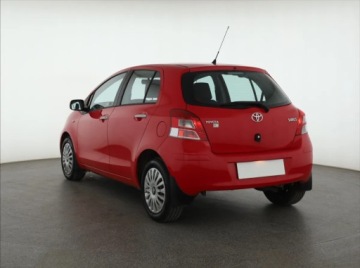 Toyota Yaris III Hatchback 5d 1.33 Dual VVT-i 99KM 2011 Toyota Yaris 1.33 Dual VVT-i, Salon Polska, zdjęcie 3