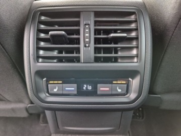 Volkswagen Arteon Fastback Facelifting 2.0 TSI 190KM 2021 Volkswagen Arteon Salon Pl Bogata wersja Virtual Grzana tylna kanapa 2.0, zdjęcie 27